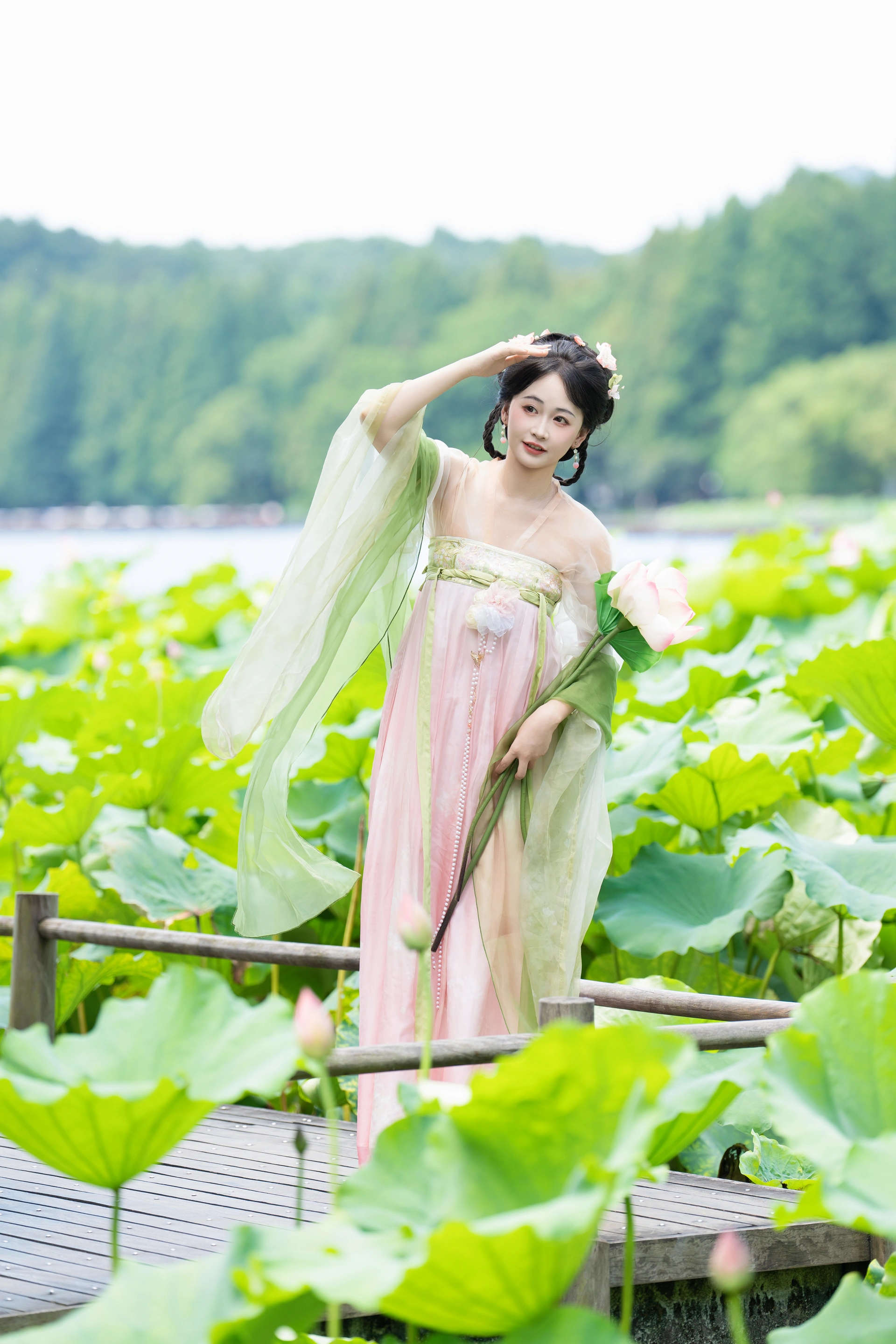 [YITUYU艺图语]2024.10.10 荷花少女 湫一只岁岁 1